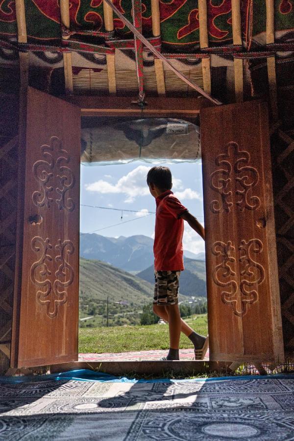 Karakol Yurt Village Екстериор снимка